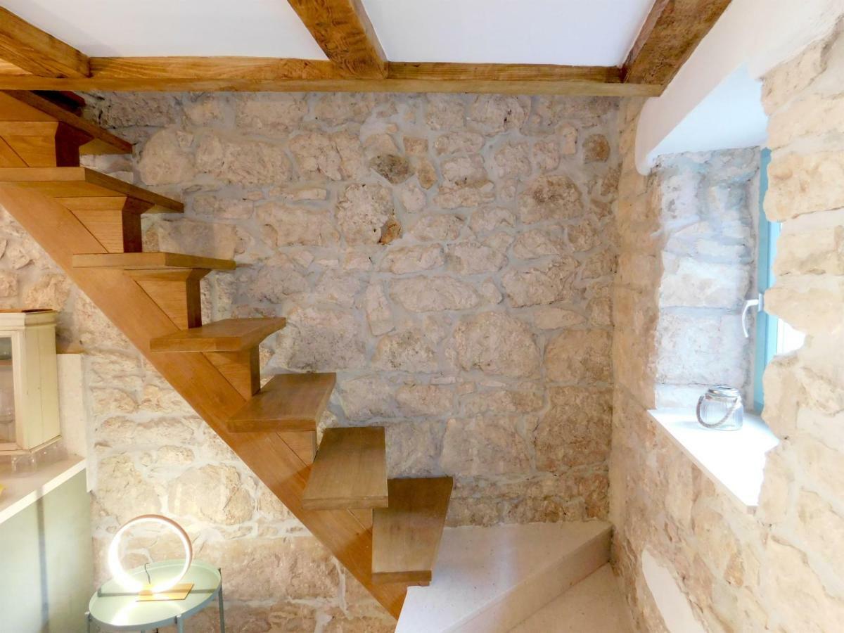 Bezauberndes Steinhaus Mit Garten In Der Altstadt Von Rovinj Eksteriør bilde
